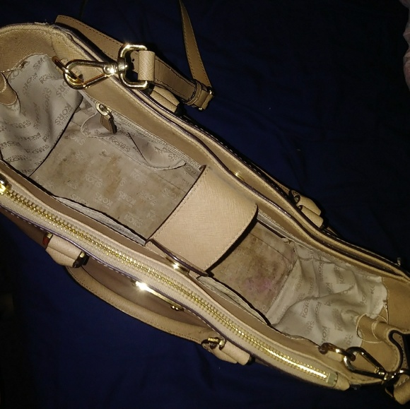 Michael Kors Purse - Picture 7 of 8